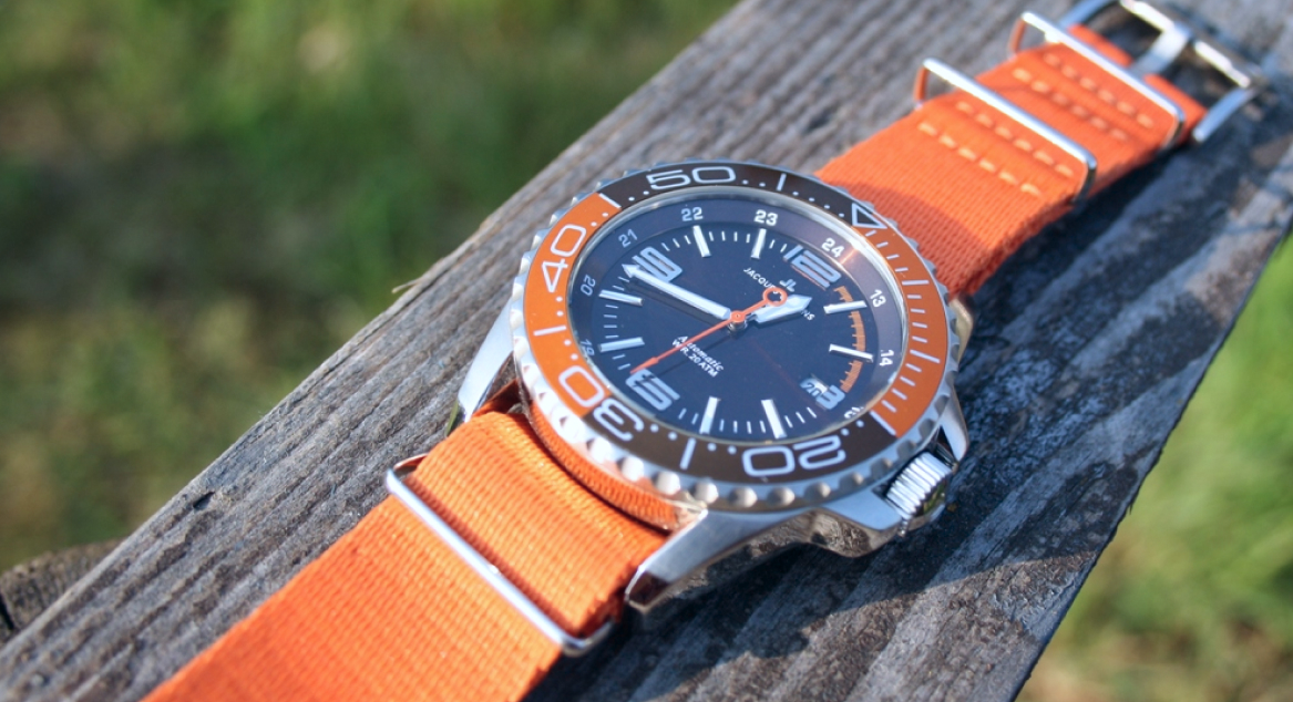 Jacques Lemans Liverpool Diver: надійний стиль для підкорення глибин